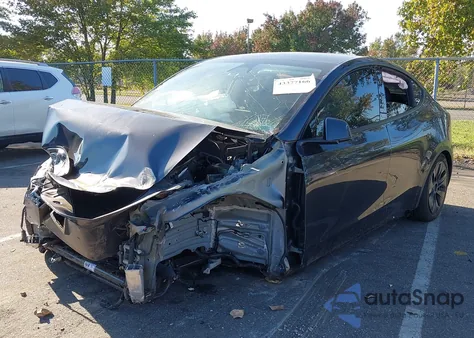 2025 Tesla Model Y Long Range Dual Motor Rear-Wheel Drive из США, поврежденный, VIN 7SAYGDED8SF266679